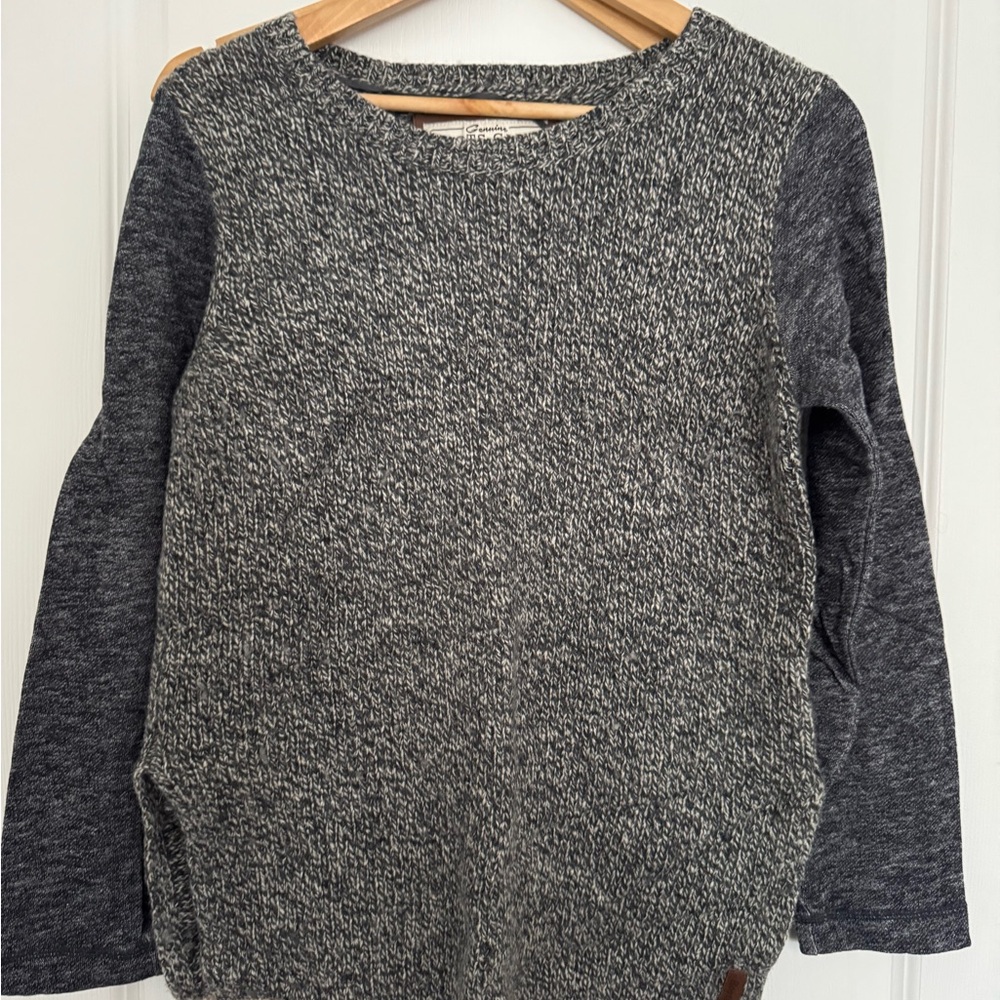 Roots Gray Crew Neck Sweater with Heathered Design
